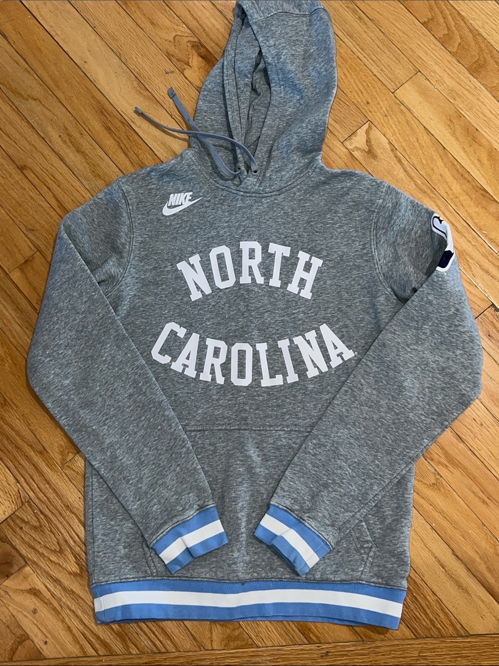 Nike Grey UNC North Carolina Crewneck Hoodie with Carolina Blue Trim -Like new!